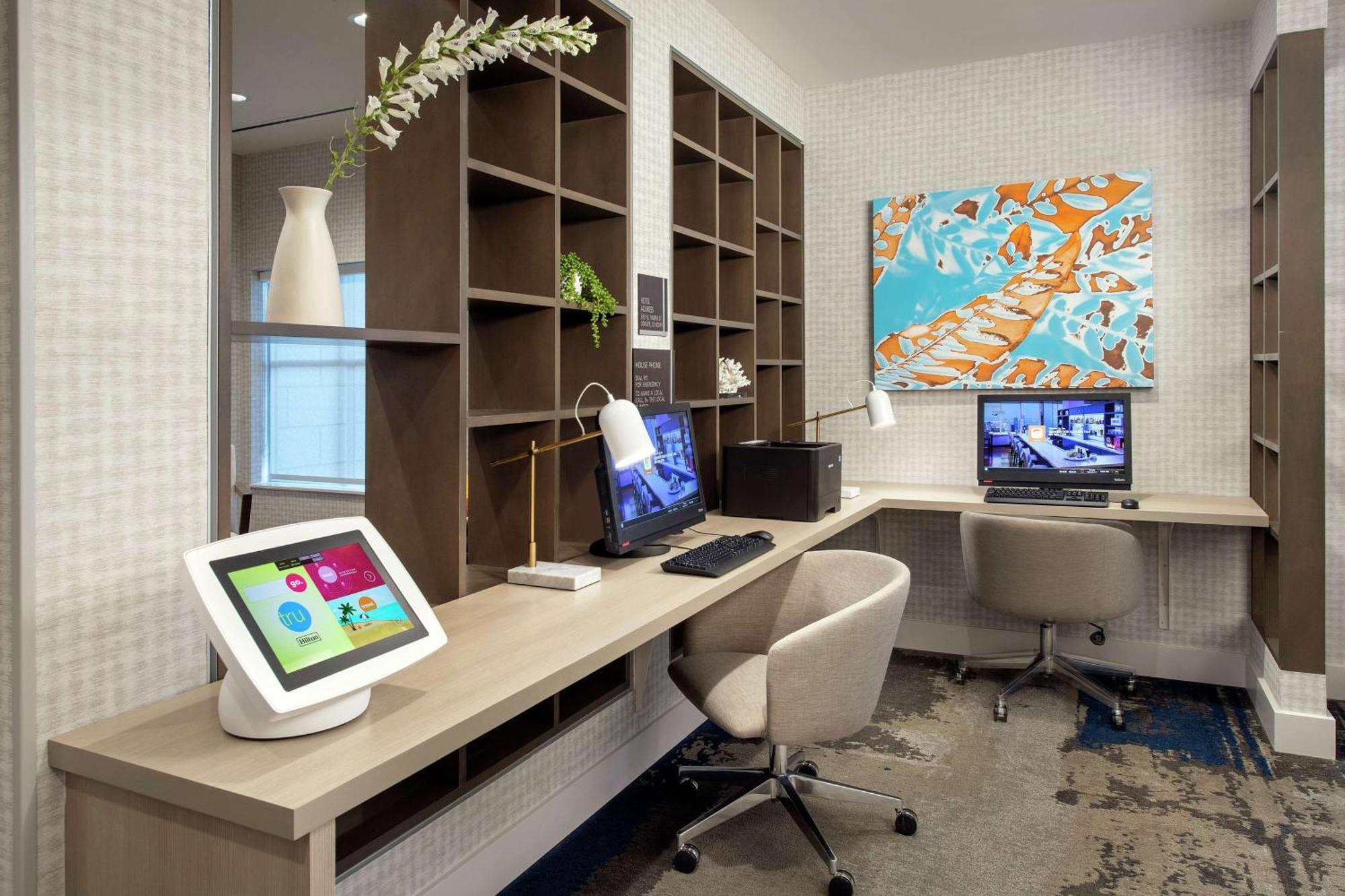 Tru By Hilton Denver Airport Tower Road Exterior photo